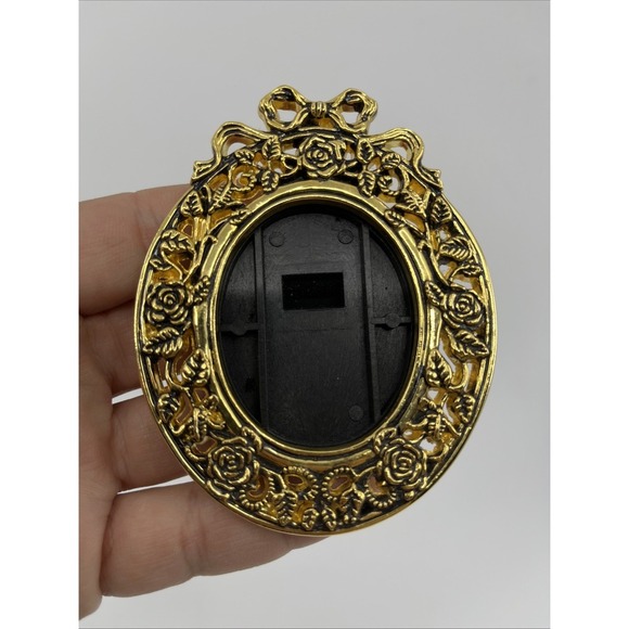Mini Oval Metal Frame With Roses Goldtone Ornate No Glass‎ 3.5" Tall - Picture 1 of 15